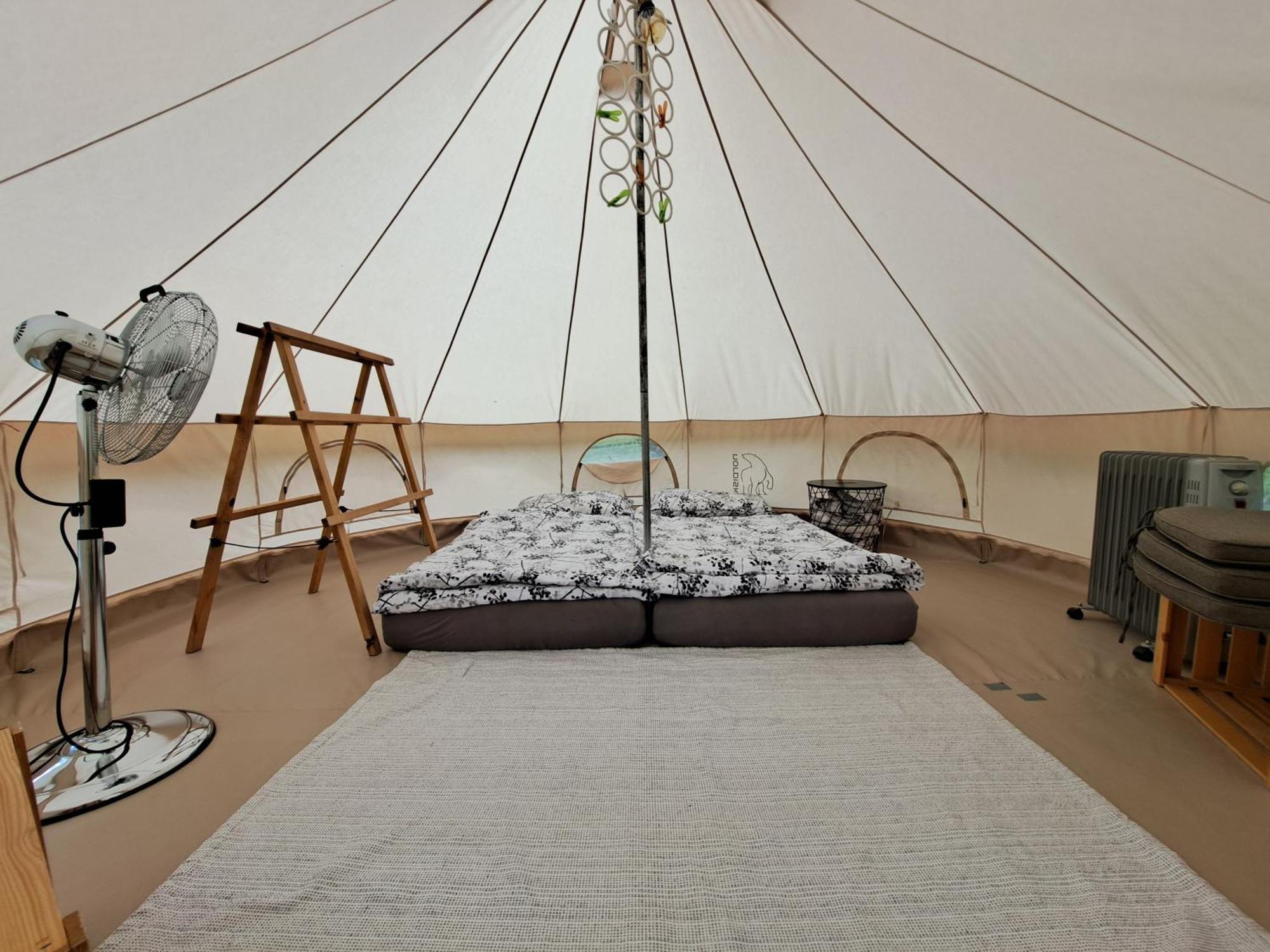 라도블리차 Puzman Farm Glamping 빌라 외부 사진